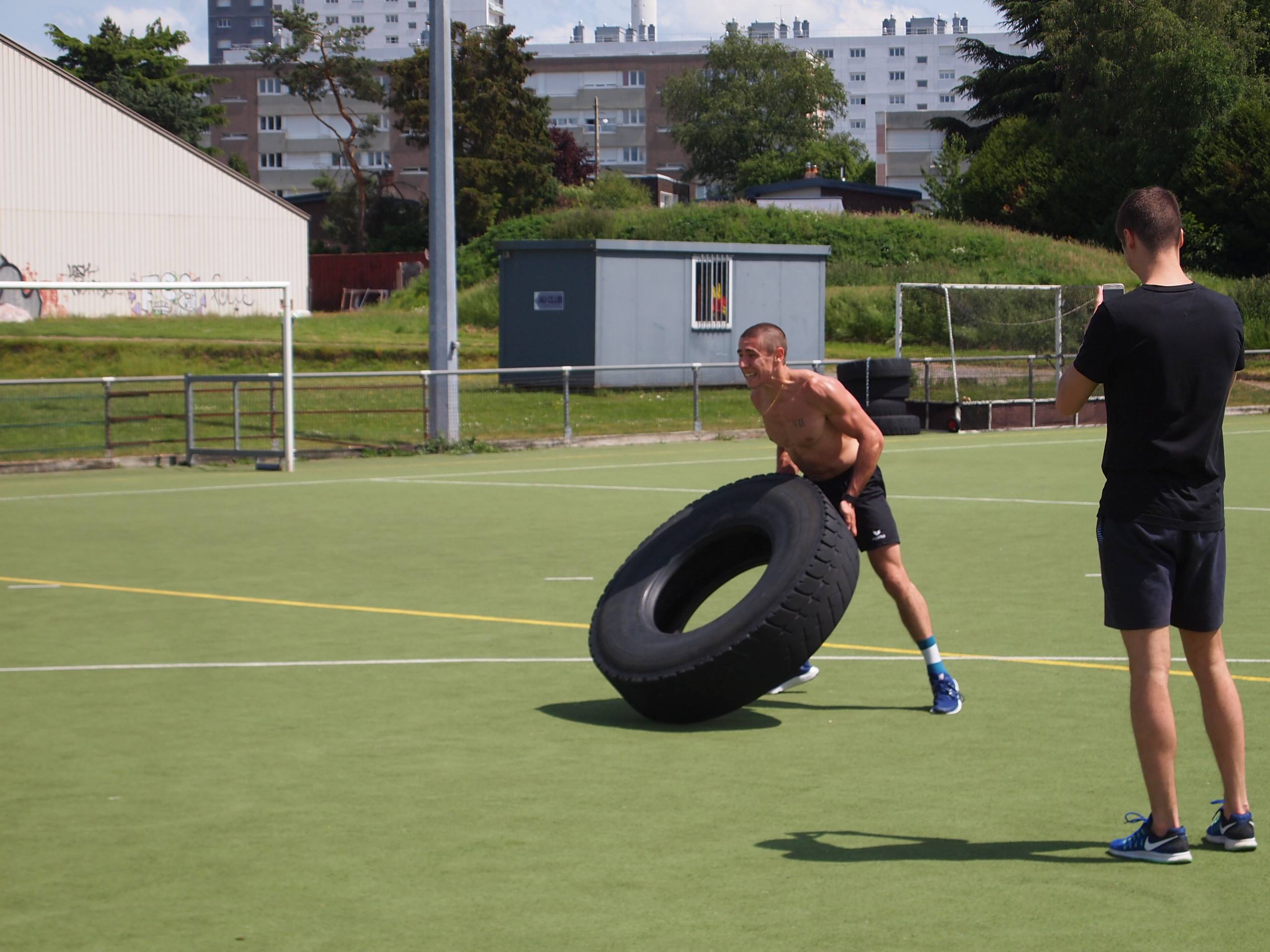 soulevé de pneu cross training